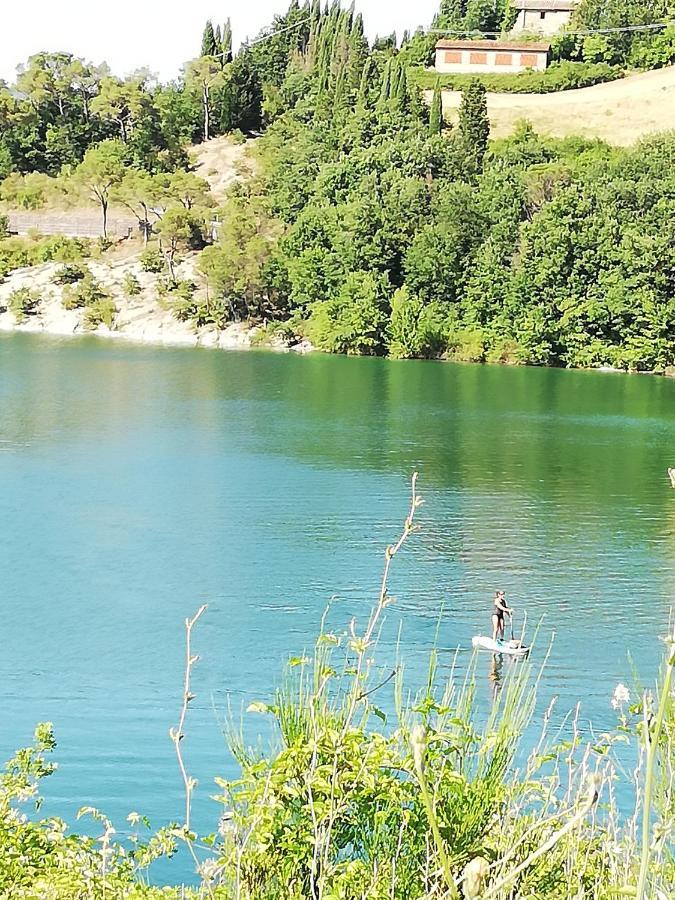ברברינו די מוג'לו Il Lago Del Mugello B&B מראה חיצוני תמונה